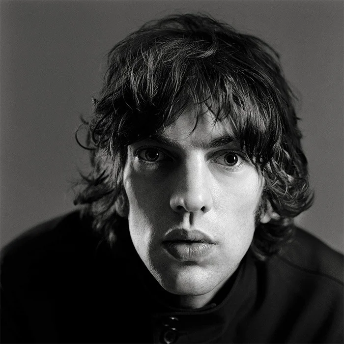 RICHARD ASHCROFT BIOGRAPHIE : L'ICÔNE BRITANNIQUE DE L'ALTERNATIVE ROCK
