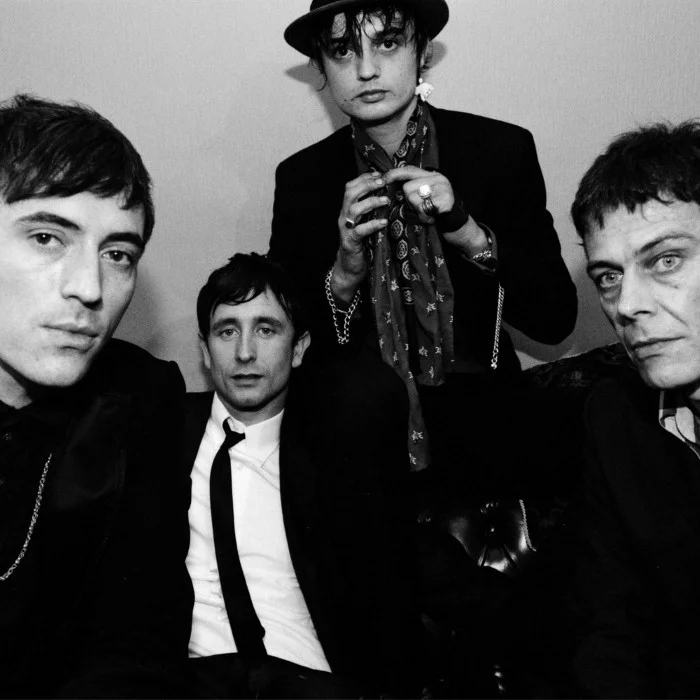 BABYSHAMBLES : HISTOIRE D'UN GROUPE INDI ROCK INNOVANT DE LONDRES