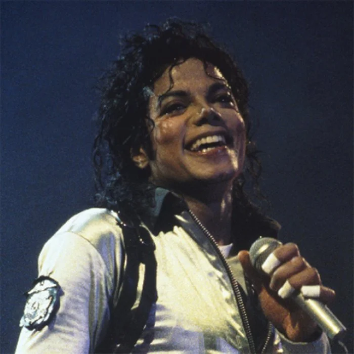 MICHAEL JACKSON, LE ROI DE LA POP : BIOGRAPHIE COMPLETTE