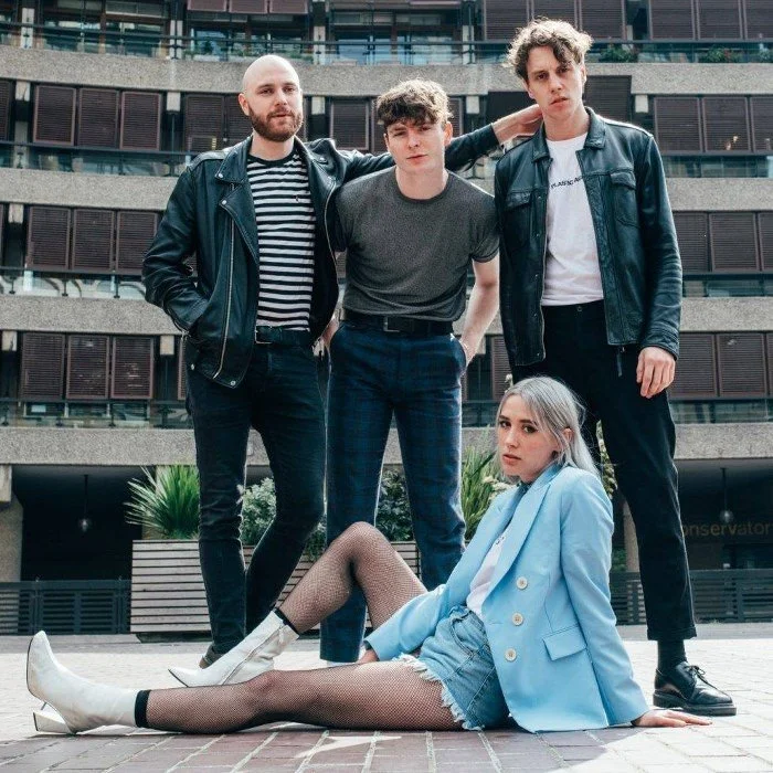 YONAKA : LE GROUPE DE ROCK ANGLAIS