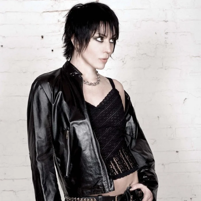 JOAN JETT – LEGEND DE ROCK AMERICAIN, PIONNIERE DU ROCK FEMININ