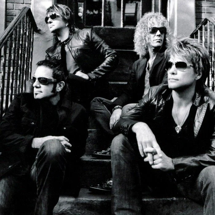 BON JOVI : HISTOIRE D'UN ICONE DU ROCK AMÉRICAIN ET LEGENDES DU POP