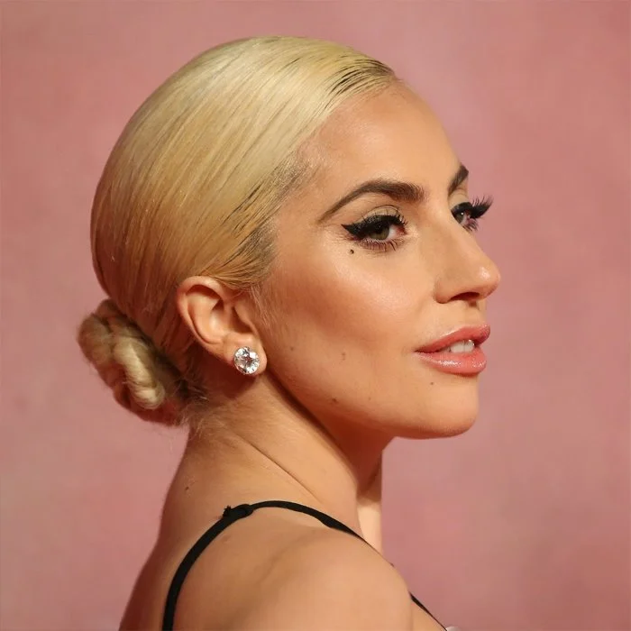 LADY GAGA : LA REINE POP QUI A RÉVOLUTIONNÉ LA MUSIQUE