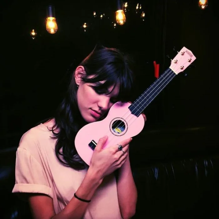 CHARLOTTE CARDIN : UNE ARTISTE CANADIENNE