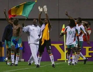FRANCE – SÉNÉGAL. « C’ÉTAIT PLUS QU’UN MATCH DE FOOTBALL » : AVANT LES RETROUVAILLES, SOUVIENS-TOI LE MONDIAL 2002