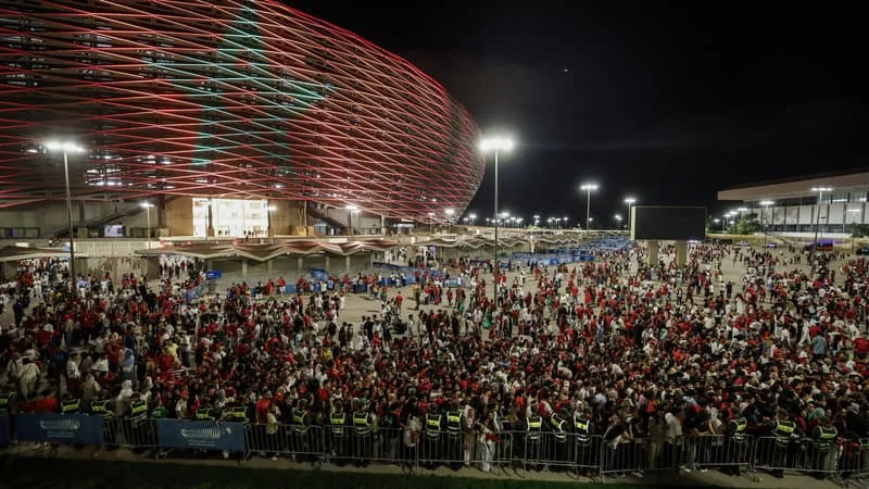 PRÈS DE 18 MILLIARDS D’EUROS INVESTIS DANS LES INFRASTRUCTURES ET 60.000 LITS D’HÔTELS EN PLUS: LE MAROC SE PRÉPARE DÉJÀ À ACCUEILLIR UN NOMBRE RECORD DE TOURISTES D’ICI LA COUPE DU MONDE 2030