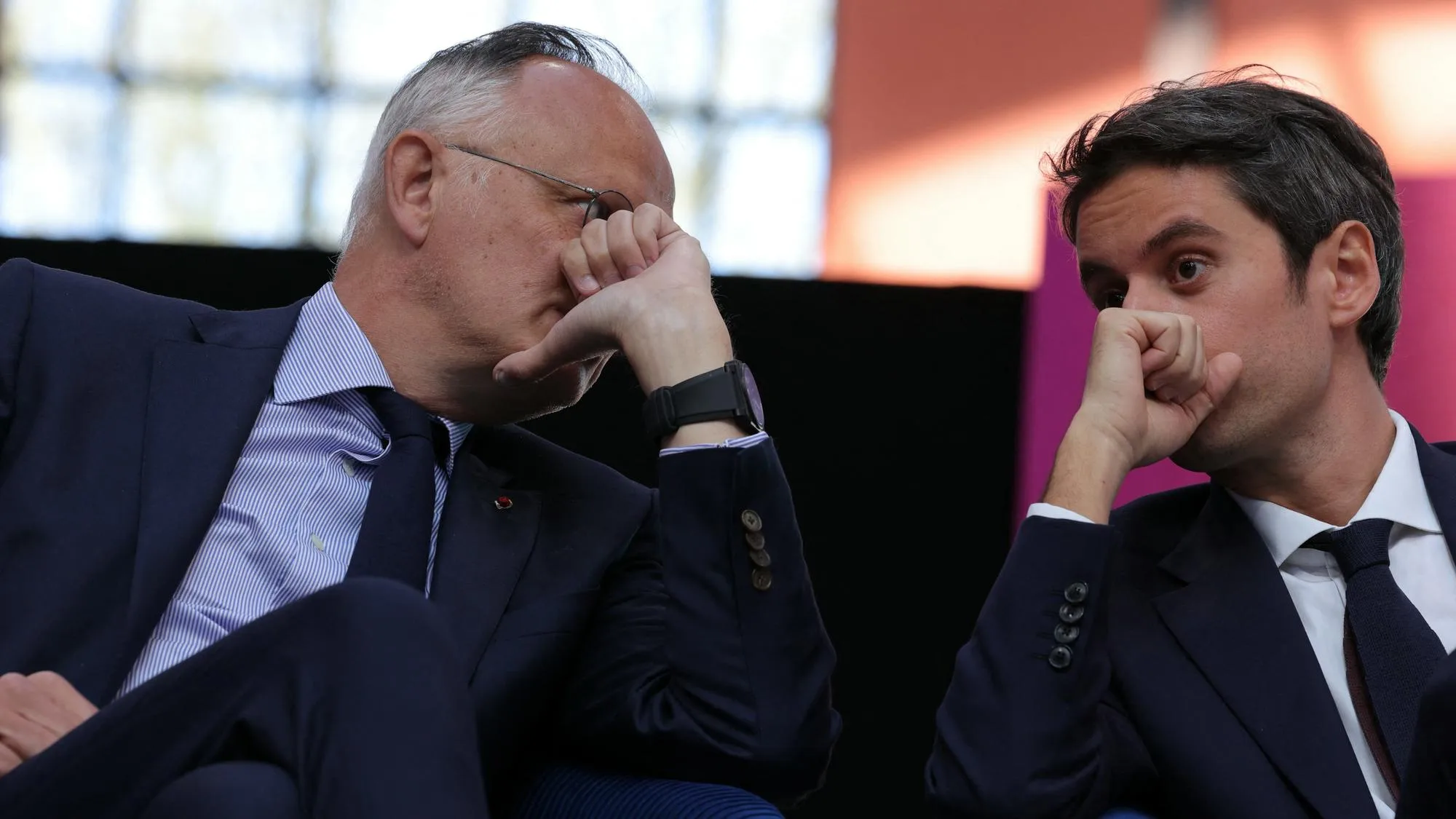 COMMENT LA PROPOSITION D’ATTAL SUR LA PRIMAIRE A MIS LA ZIZANIE DANS LE BLOC CENTRAL, ENTRE SURPRISE ET « GROSSE CONNERIE »