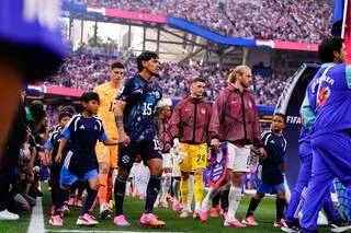 COUPE DU MONDE. POURQUOI LA PLUPART DES JOUEURS DU MONDIAL PORTENT DES CHAUSSURES ROSES ?