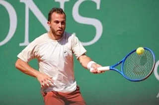 ATP 250 D’ESTORIL. HUGO GASTON DOMINE TITOUAN DROGUET DANS UN CHOC 100 % FRANÇAIS ET FILE EN QUART DE FINALE