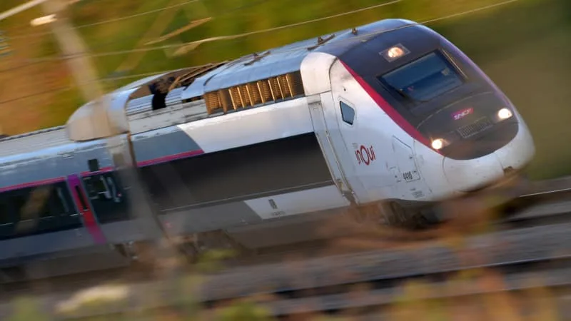 11H30 DE RETARD: LA GALÈRE DES PASSAGERS D’UN TRAIN HENDAYE-PARIS BLOQUÉS APRÈS UNE RUPTURE DE CATÉNAIRE
