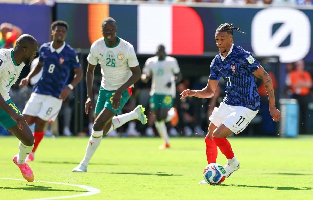 FRANCE – SÉNÉGAL : COMMENT LES BLEUS NOUS ONT FAIT RETOURNER NOTRE VESTE EN DEUXIÈME PÉRIODE