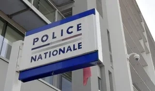 FORTEMENT ALCOOLISÉ, IL AVEUGLE AVEC UN LASER DES POLICIERS EN INTERVENTION ET EST INTERPELLÉ EN PLEIN VOL EN NORMANDIE