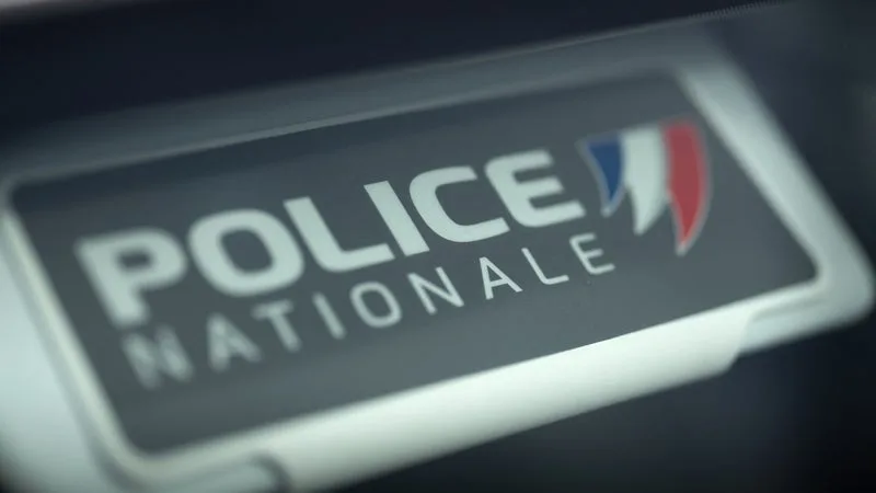 UN HOMME BLESSÉ PAR BALLES À LYON, DEUX SUSPECTS EN FUITE