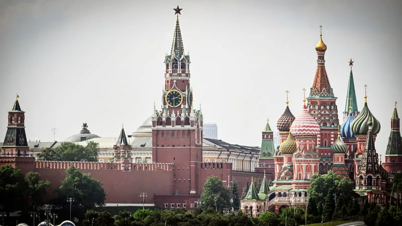LA RUSSIE A ACCORDÉ PLUS D’UN MILLIER DE VISA « ANTI-WOKE » EN 2025