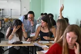 REPORTAGE. « UN PEU JALOUX DES TERMINALES », CES ÉLÈVES DE PREMIÈRE PASSENT UN BAC INÉDIT AVEC TROIS ÉPREUVES ANTICIPÉES