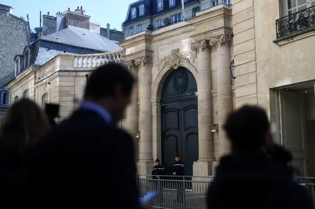 TESTS ANTIDROGUE : LA NOUVELLE TRANSPARENCE DU GOUVERNEMENT LECORNU