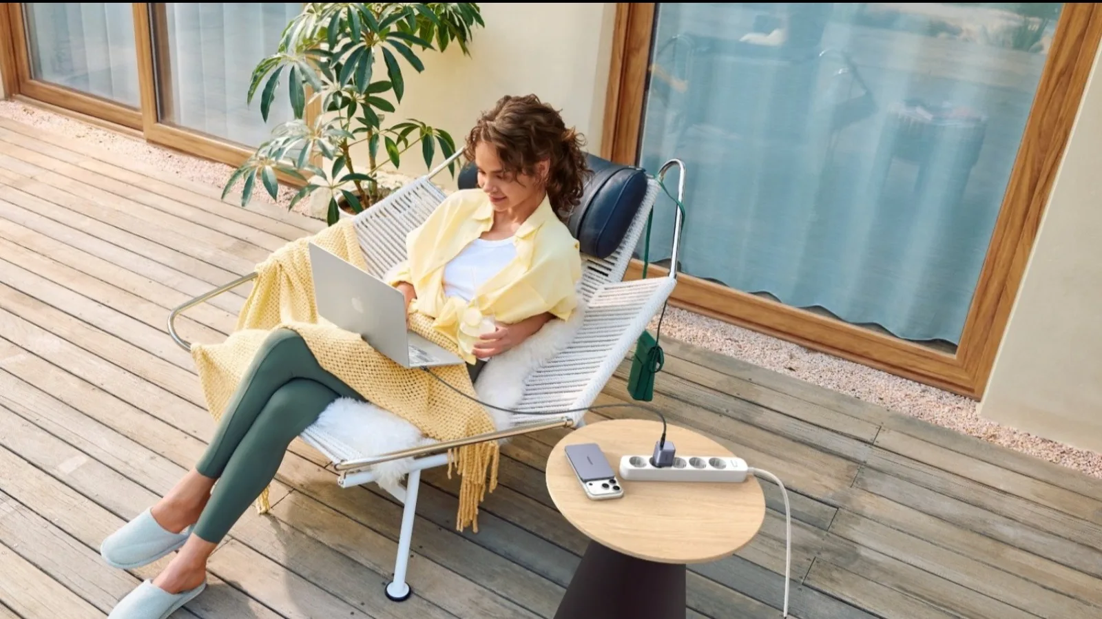 UGREEN NEXODE AIR ET MAGFLOW AIR : DES CHARGEURS COMPACTS ET DES BATTERIES EXTERNES ULTRAFINES POUR ALLÉGER LE SAC
