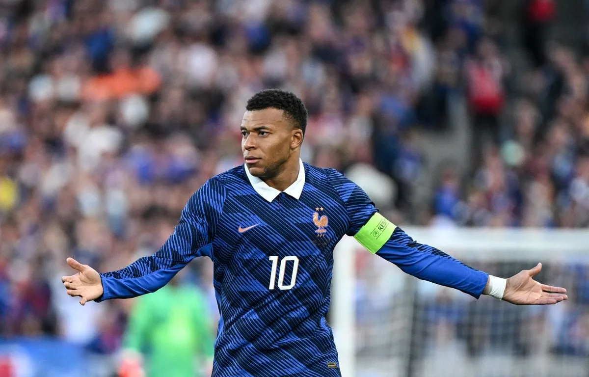 EN DIRECT FRANCE – IRLANDE DU NORD : DERNIERS RÉGLAGES AVANT LE DÉCOLLAGE POUR LA COUPE DU MONDE… SUIVEZ LE MATCH AVEC NOUS…