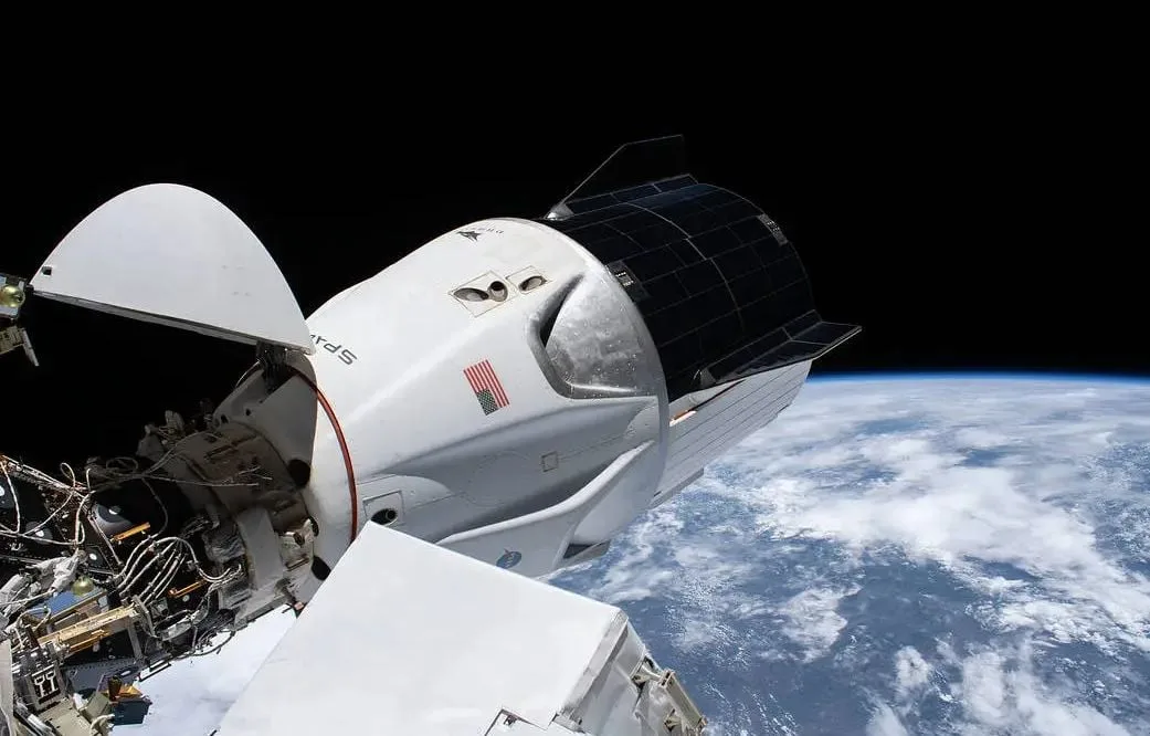 QUE S’EST-IL PASSÉ DANS L’ISS, OÙ LA NASA A BRIÈVEMENT MIS À L’ABRI DES ASTRONAUTES EN RAISON DE FUITES ?