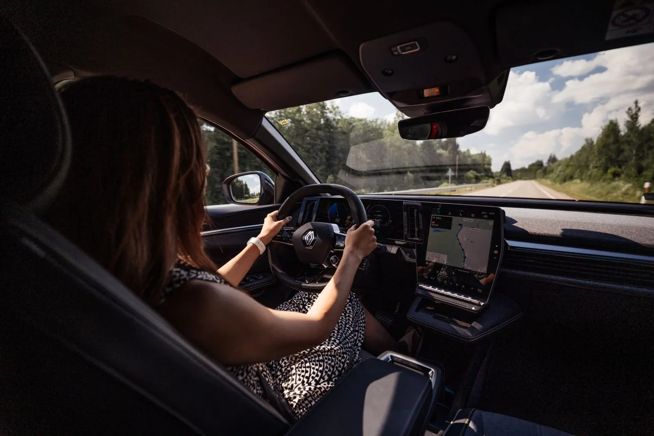 SÉCURITÉ ROUTIÈRE : POURQUOI VOTRE PROCHAINE VOITURE NEUVE SURVEILLERA OBLIGATOIREMENT VOTRE REGARD