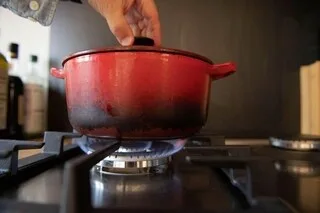 LE STOCKAGE DE GAZ EN FRANCE EST À UN NIVEAU « RASSURANT » EN VUE DE L’HIVER, SELON LE RÉGULATEUR DE L’ÉNERGIE