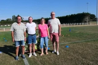 « C’EST LA GAGNE ! » : À 83 ANS, CE BRETON INTÈGRE L’ÉQUIPE DE FRANCE DE FOOT EN MARCHANT