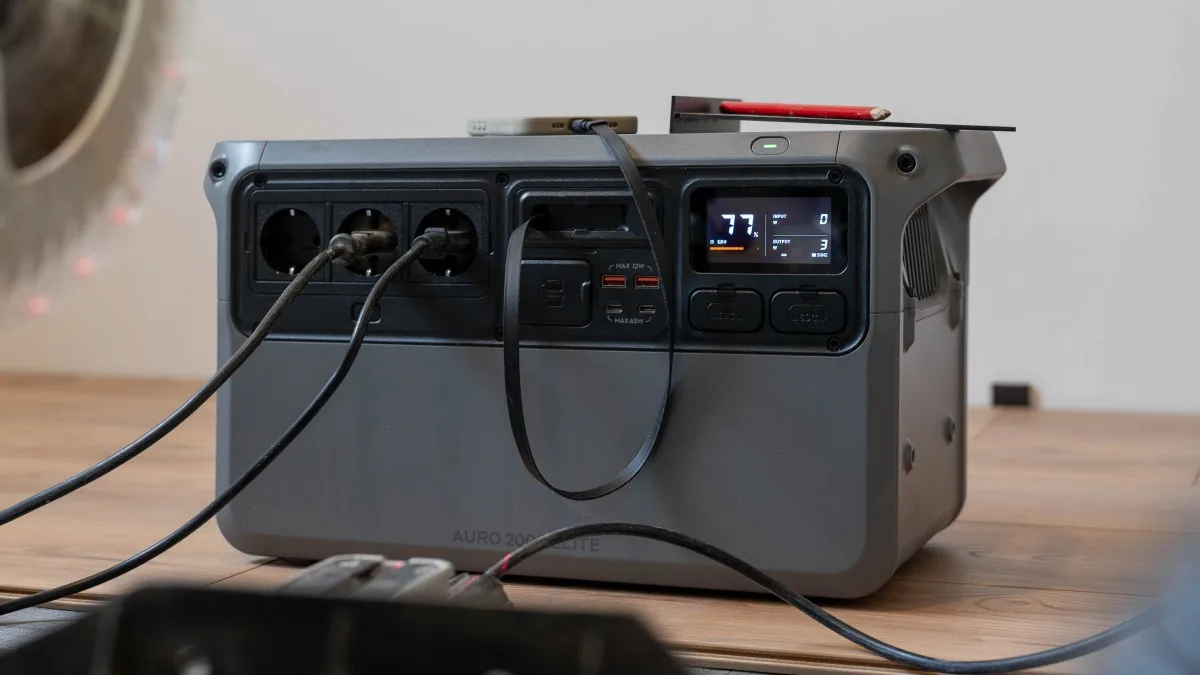 ON A BRANCHÉ BOUILLOIRE ET GRILLE-PAIN SUR LA BATTERIE SOLAIRE DJI POWER AURO 2000 ELITE : VOICI LE RÉSULTAT