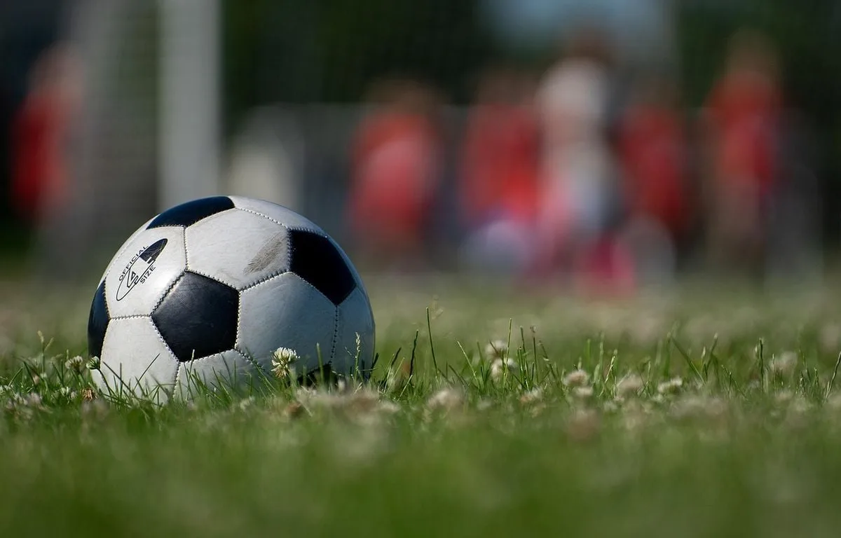 « MAIS ON VA OÙ ? » : UNE FOOTBALLEUSE DE 16 ANS ROUÉE DE COUPS EN PLEIN MATCH AU HAVRE