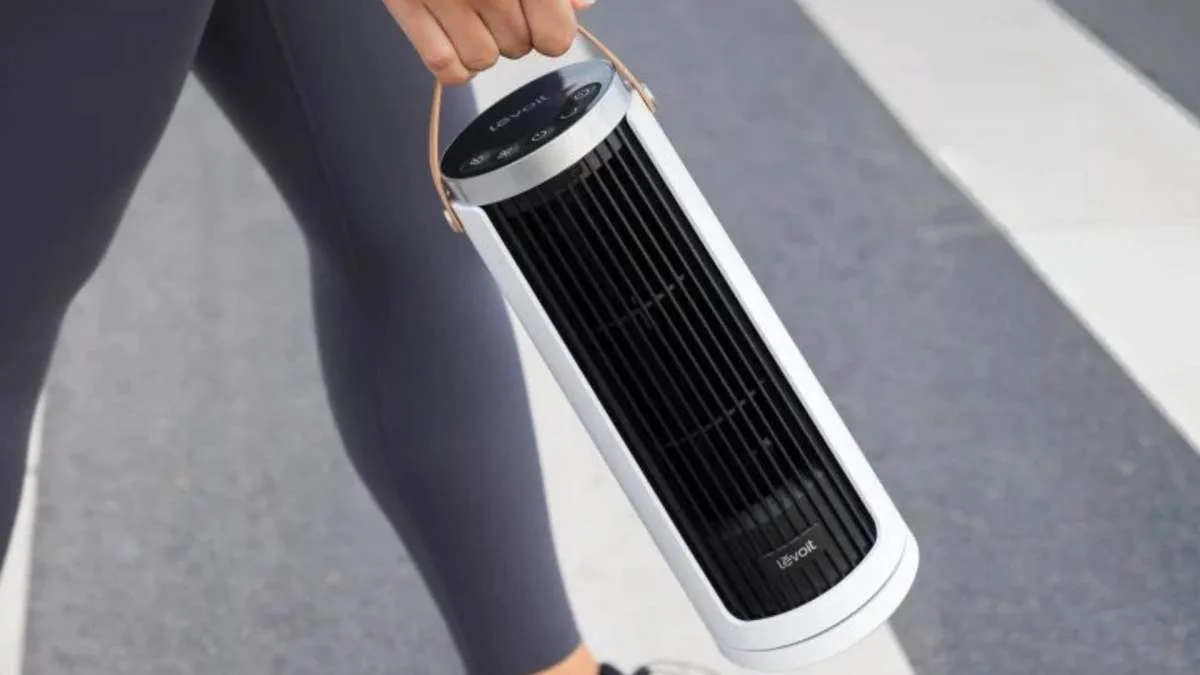 CE PETIT VENTILATEUR COLONNE SANS FIL SE GLISSE PARTOUT ET COÛTE MOINS DE 50 € EN PROMO