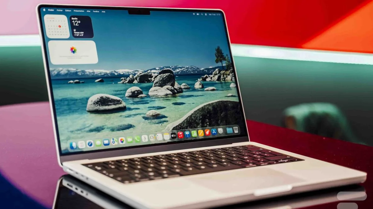 LE MACBOOK ULTRA BEL ET BIEN DANS LES TUYAUX ? CES 3 INDICES DE MACOS 27 NOUS LAISSENT FLAIRER SA PISTE
