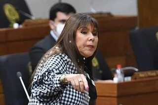 RACISME CONTRE KYLIAN MBAPPÉ : LA SÉNATRICE PARAGUAYENNE CELESTE AMARILLA EN REMET UNE COUCHE ET « EXIGE DES EXCUSES »