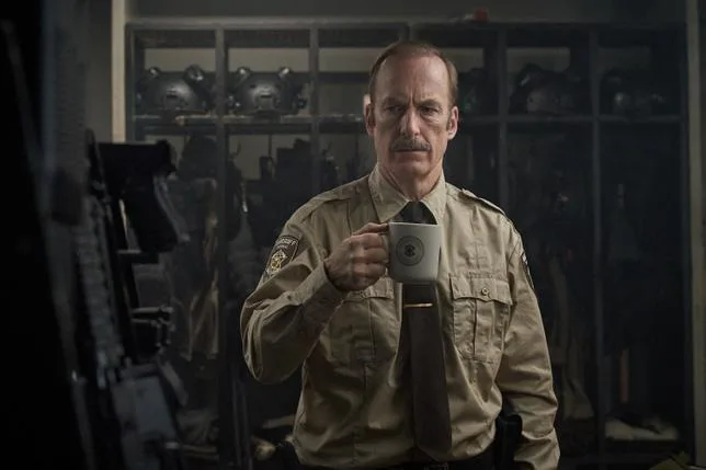 “NORMAL”, BOB ODENKIRK (SE) RÉGALE DANS UNE IMPROBABLE COMÉDIE D’ACTION