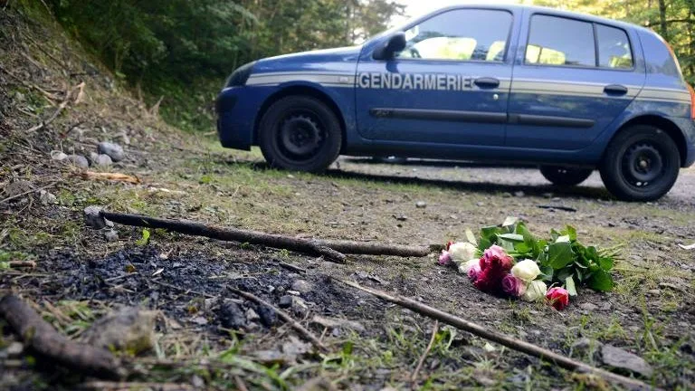 TUERIE DE CHEVALINE: UNE JUGE D’INSTRUCTION AVAIT DEMANDÉ À CE QUE SOIT SIGNALÉE TOUTE DÉCOUVERTE OU DESTRUCTION D’ARME DU CALIBRE DE CELLE RETROUVÉE DANS LE LAC D’ANNECY