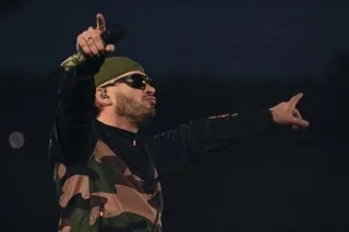 « C’EST FOU QUAND MÊME » : LE « SHOWCASE XXL » DE JUL AU V AND B FEST’ 2026 POUR CONCLURE CETTE ÉDITION EN BEAUTÉ