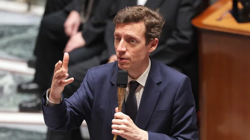 « LE RÉGIME DE VICHY EST QUALIFIÉ COMME TEL PAR LES HISTORIENS »: LE MINISTRE ÉDOUARD GEFFRAY ÉCARTE TOUTE MODIFICATION DES PROGRAMMES SCOLAIRES