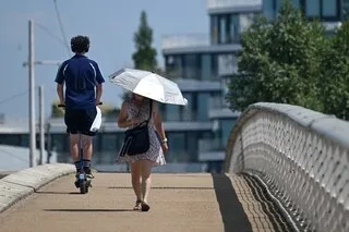 CANICULE ET FEUX DE FORÊT : LE MAINE-ET-LOIRE PLACÉ EN ALERTE PAR MÉTÉO FRANCE LUNDI