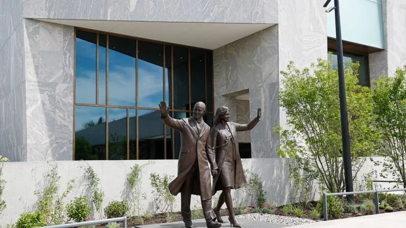 BARACK OBAMA S’OFFRE, À SON TOUR, UN MONUMENT À SA GLOIRE À CHICAGO