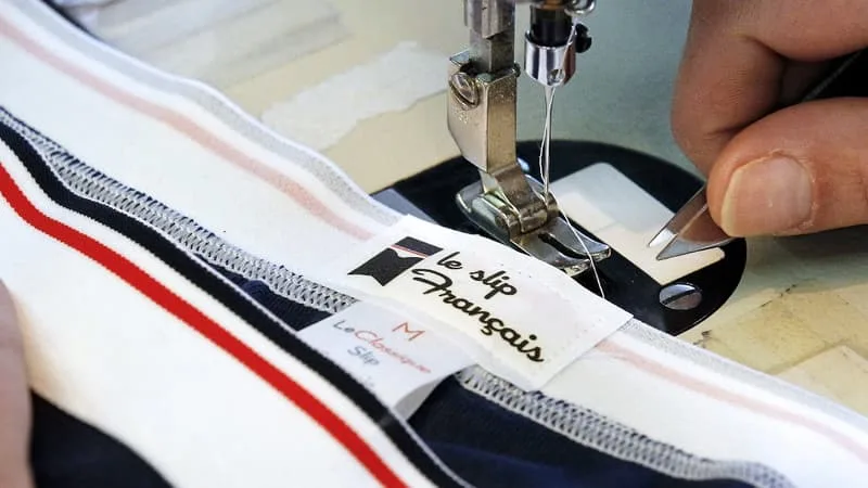 « QUAND CELA N’ALLAIT PAS BIEN, LES FRANÇAIS ONT ÉTÉ LÀ »: LE SLIP FRANÇAIS S’INTRODUIT EN BOURSE ET VISE UNE AUGMENTATION DE CAPITAL DE 5 MILLIONS D’EUROS