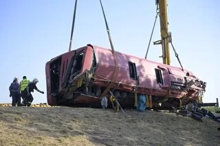 EN HONGRIE, 12 MORTS ET AU MOINS 10 BLESSÉS GRAVES DANS UN ACCIDENT DE BUS TOURISTIQUE