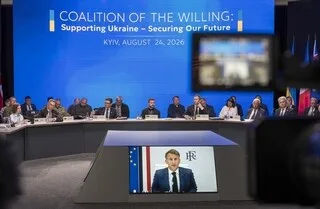 CARTE. GUERRE EN UKRAINE : FÊTE NATIONALE, ACCORD SUR L’IA POUR LA DÉFENSE, COALITIONS DES VOLONTAIRES… LE POINT DU JOUR
