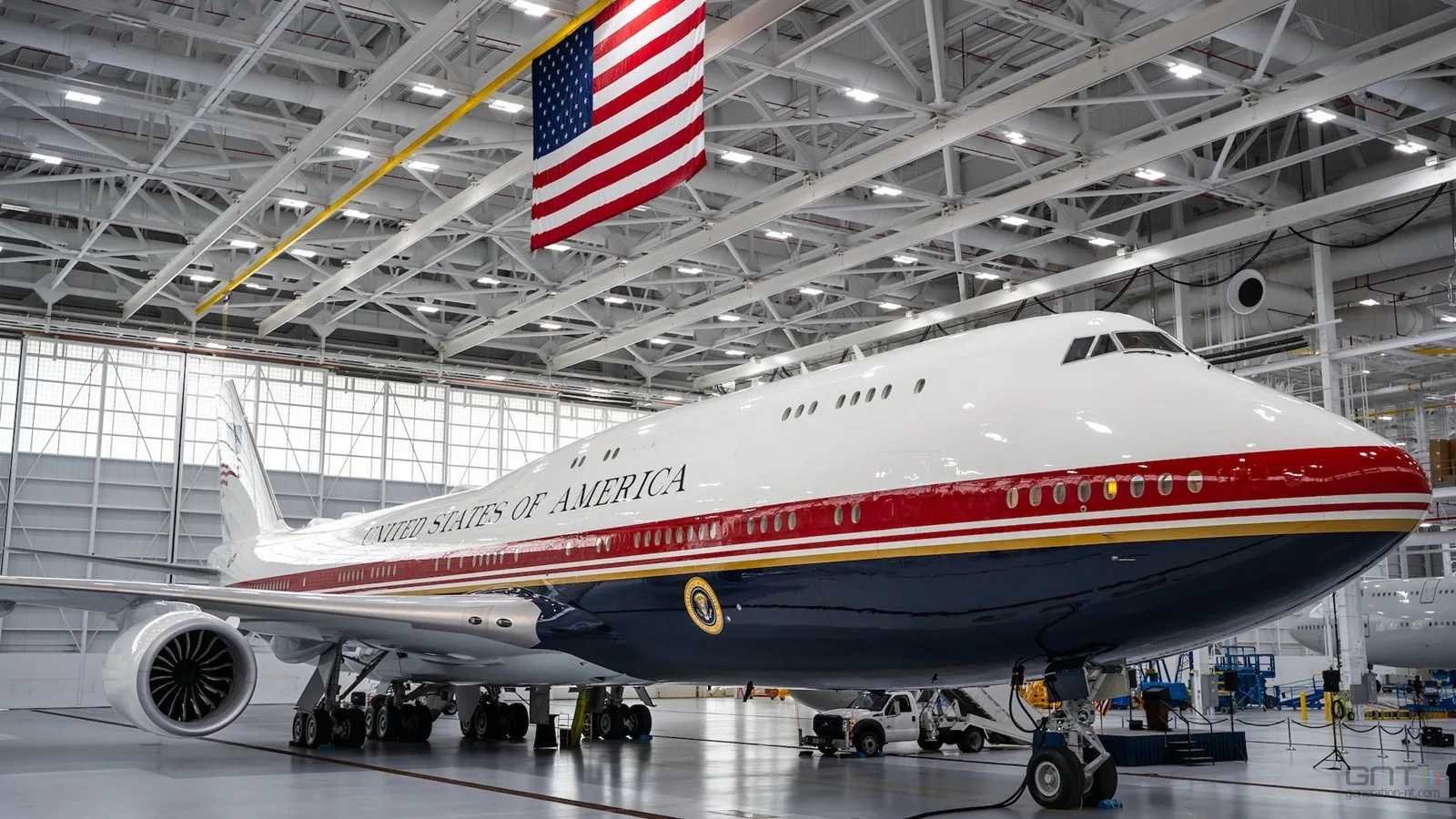 L’AVION-CADEAU DU QATAR OFFERT À TRUMP EST-IL UN PIÈGE DORÉ QUI MENACE LA LIBERTÉ DE LA PRESSE AMÉRICAINE
