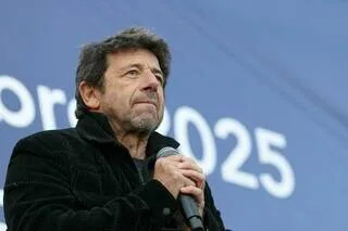 VIOLENCES SEXUELLES : PATRICK BRUEL PLACÉ EN GARDE À VUE
