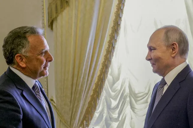 MOSCOU LIBÈRE UN PRISONNIER AMÉRICAIN, WITKOFF QUALIFIE POUTINE D’“HUMANISTE”