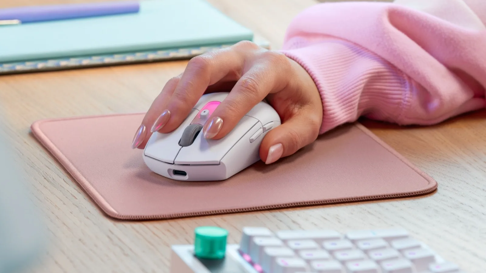 LOGITECH G RÉINVENTE SON BEST-SELLER : VOICI LA NOUVELLE G305 X SUPERLIGHT