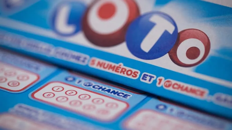 « SOUDÉS ET HEUREUX »: ELLE REMPORTE 15 MILLIONS D’EUROS AU LOTO EN JOUANT DES NUMÉROS EN LIEN AVEC SES PETITS-ENFANTS ET PARTAGE SES GAINS AVEC EUX