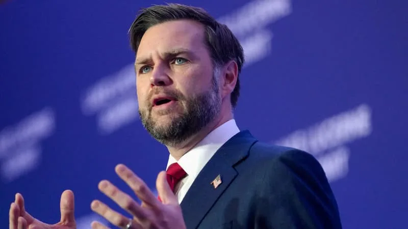 « L’ÉTAT PROFOND A FAIT TOMBER RICHARD NIXON »: JD VANCE ESTIME QUE « SI LE WATERGATE AVAIT LIEU DEMAIN, ON EN PARLERAIT À PEINE UNE DEMI-JOURNÉE »