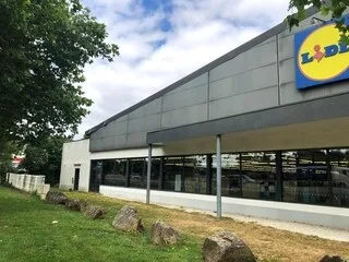 « ON N’A PAS ADAPTÉ LE PRIX À LA CANICULE » : LE PATRON DE LIDL RÉPOND APRÈS DES SCÈNES DE CHAOS POUR SES VENTILATEURS