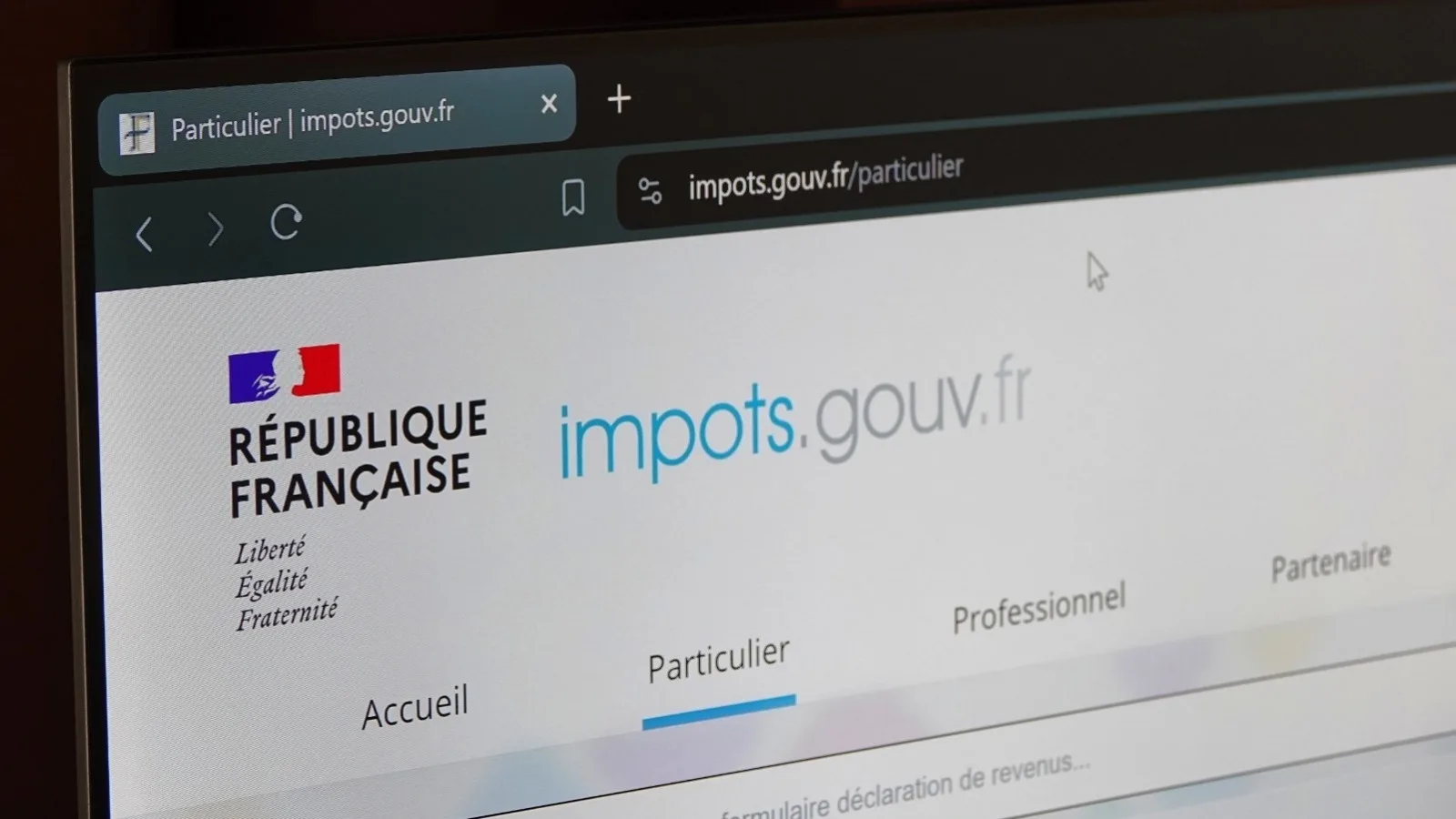 PIRATAGE DU FISC : LE PARQUET DE PARIS OUVRE UNE ENQUÊTE APRÈS UNE CYBERATTAQUE MAJEURE