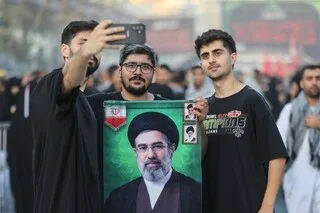 LE PRÉSIDENT IRANIEN DIT QUE L’INTERACTION AVEC LE GUIDE SUPRÊME MOJTABA KHAMENEI EST « TRÈS DIFFICILE »