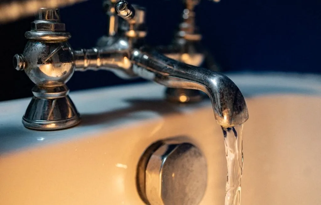 POLLUTION : UN RECOURS CONTRE L’ETAT SUR LE GAZ CANCÉRIGÈNE, PRÉSENT DANS L’EAU DU ROBINET
